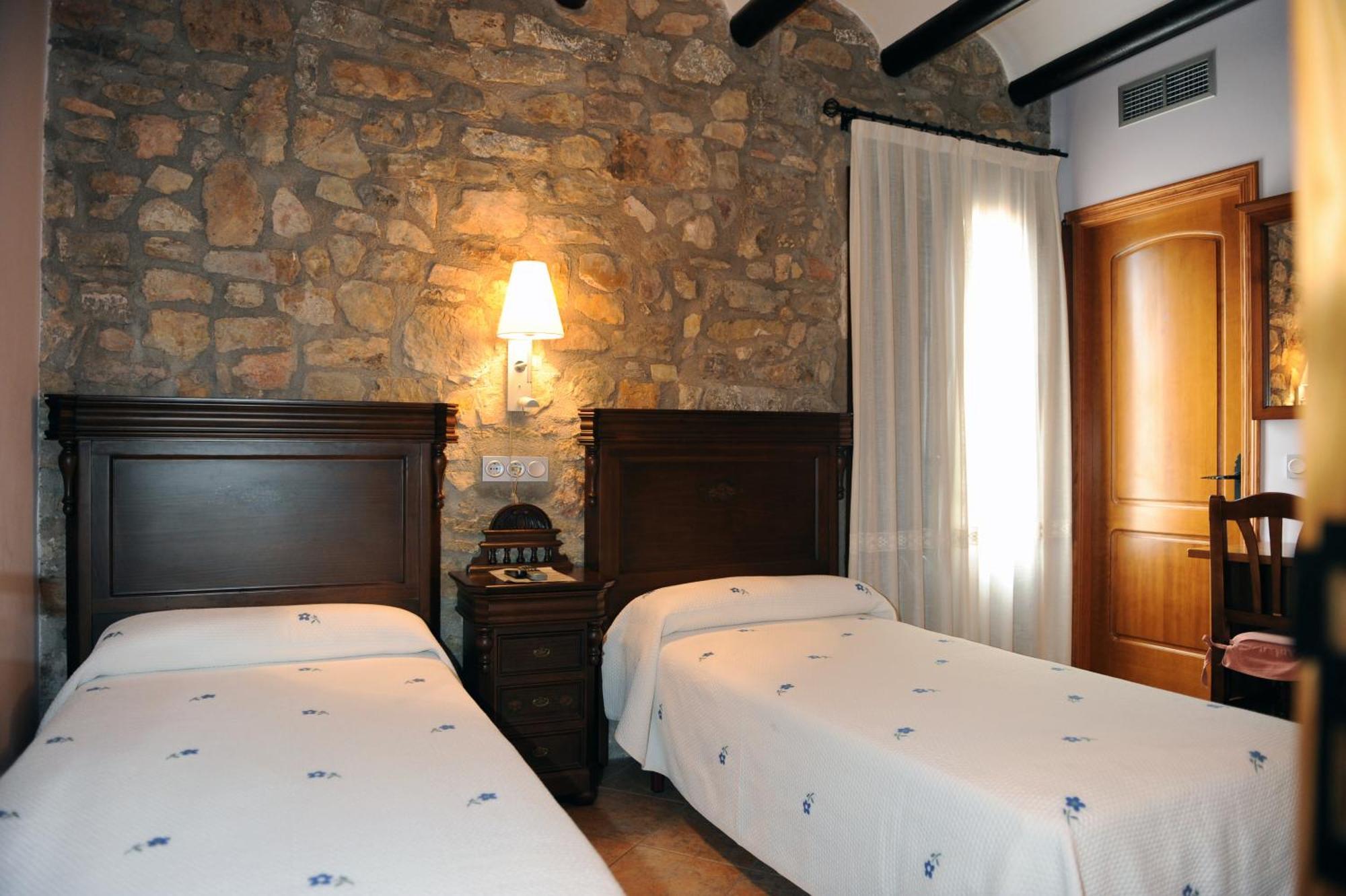 Hotel Restaurant Verdia Sueras Екстериор снимка
