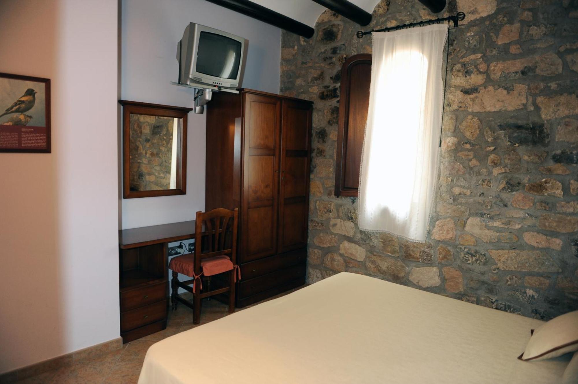 Hotel Restaurant Verdia Sueras Стая снимка