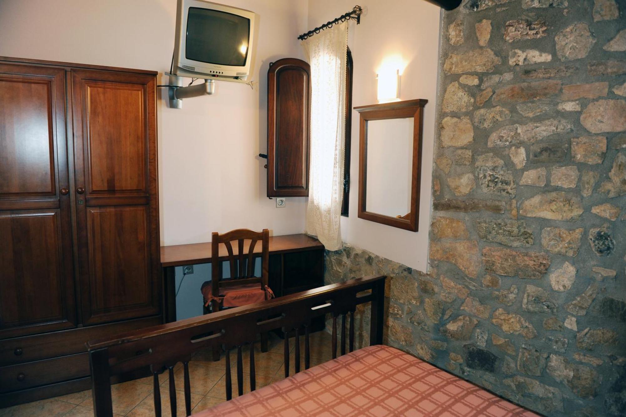 Hotel Restaurant Verdia Sueras Стая снимка