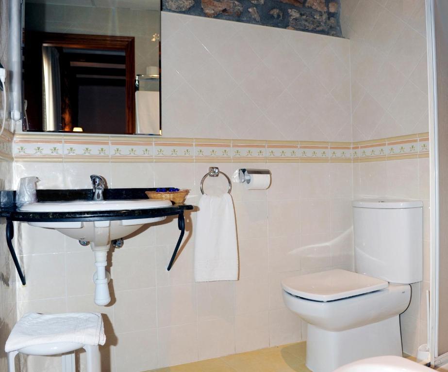 Hotel Restaurant Verdia Sueras Стая снимка